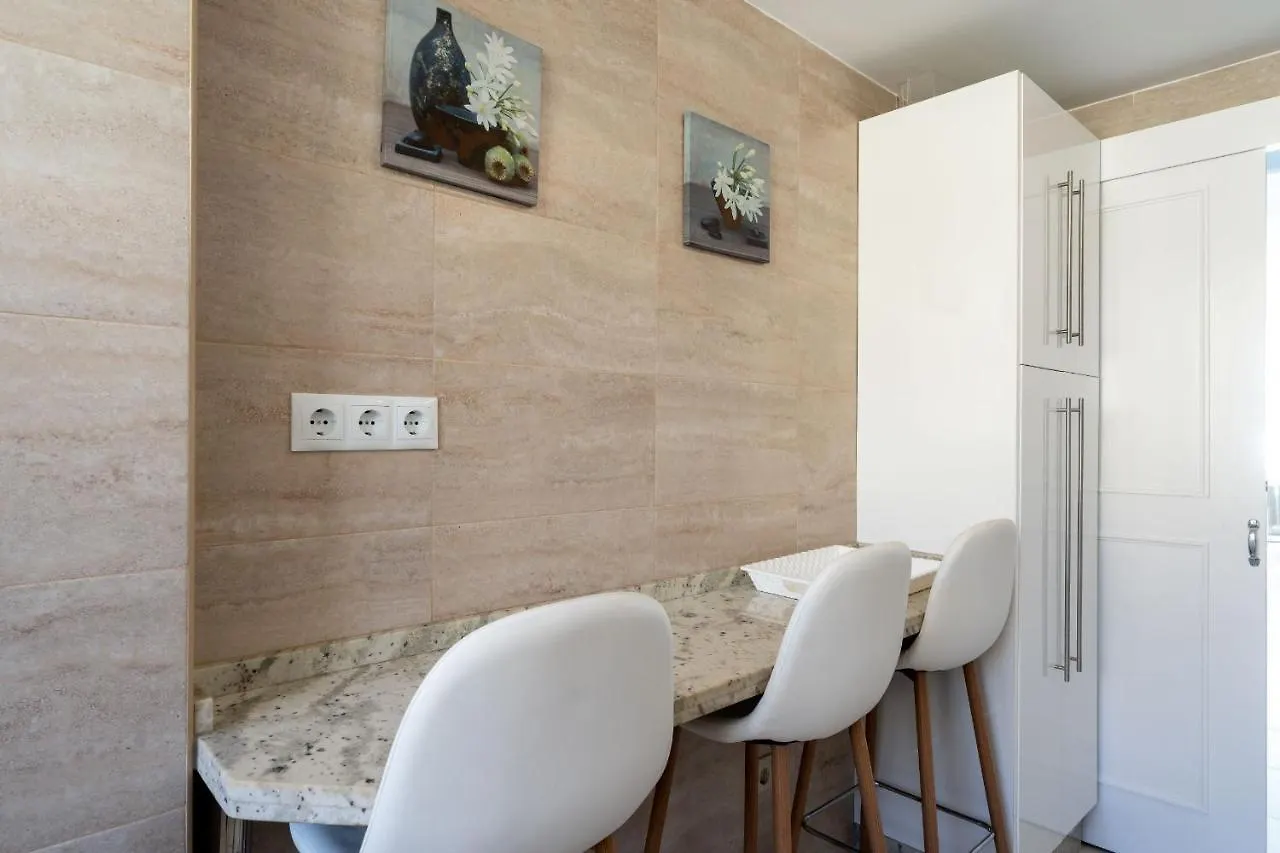 Dona Lola Patricia - Spacious 3 Bedroom Top Floor Apartment With Uninterrupted Sea Views - Only A Few Meters To Calahonda Beach - Costa Del Sol - Cs188 Mijas Španělsko