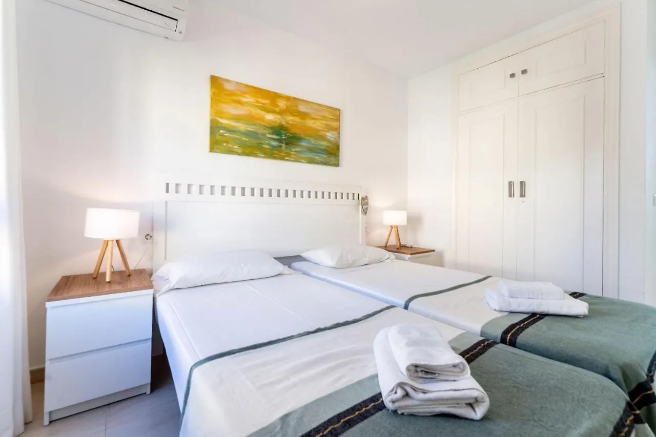 Dona Lola Patricia - Spacious 3 Bedroom Top Floor Apartment With Uninterrupted Sea Views - Only A Few Meters To Calahonda Beach - Costa Del Sol - Cs188 Mijas
