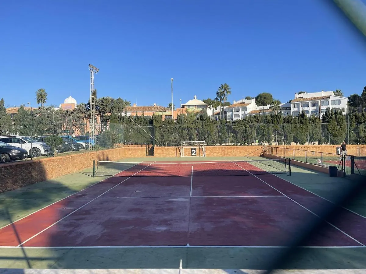 Dona Lola Patricia: Beachfront Calahonda Penthouse with Sea Views Mijas