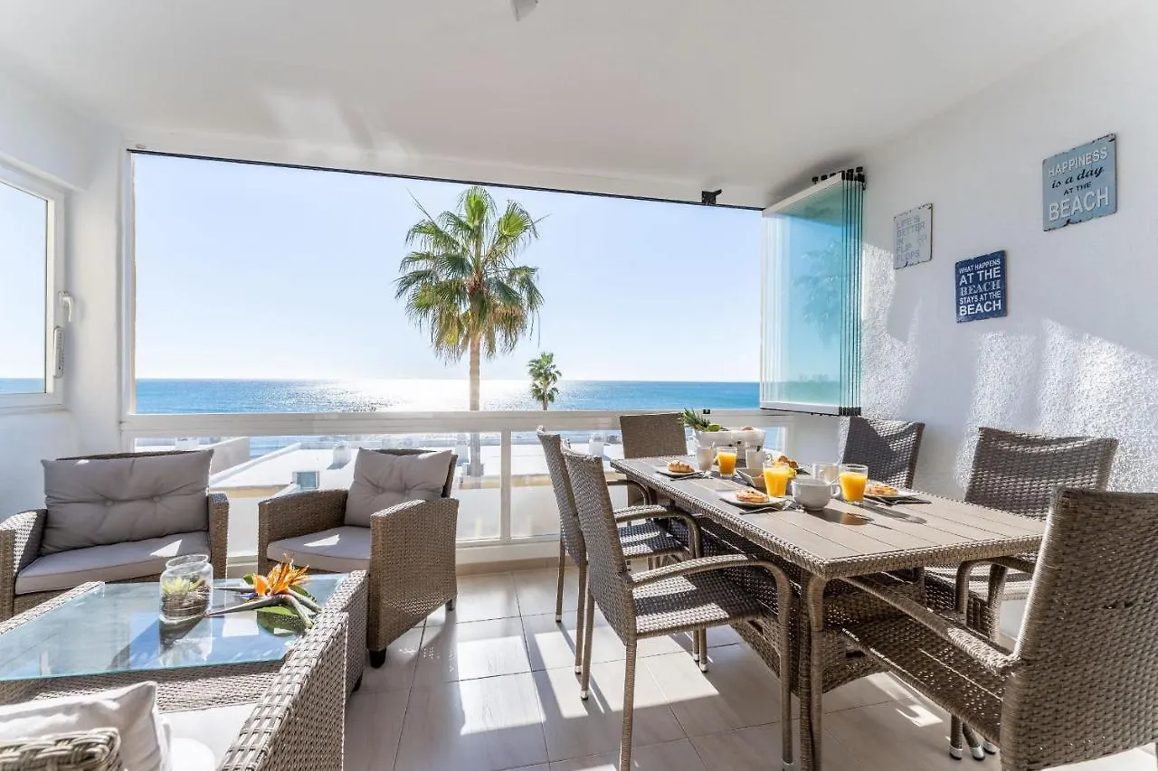 Apartment Dona Lola Patricia: Beachfront Calahonda Penthouse with Sea Views Mijas Spain