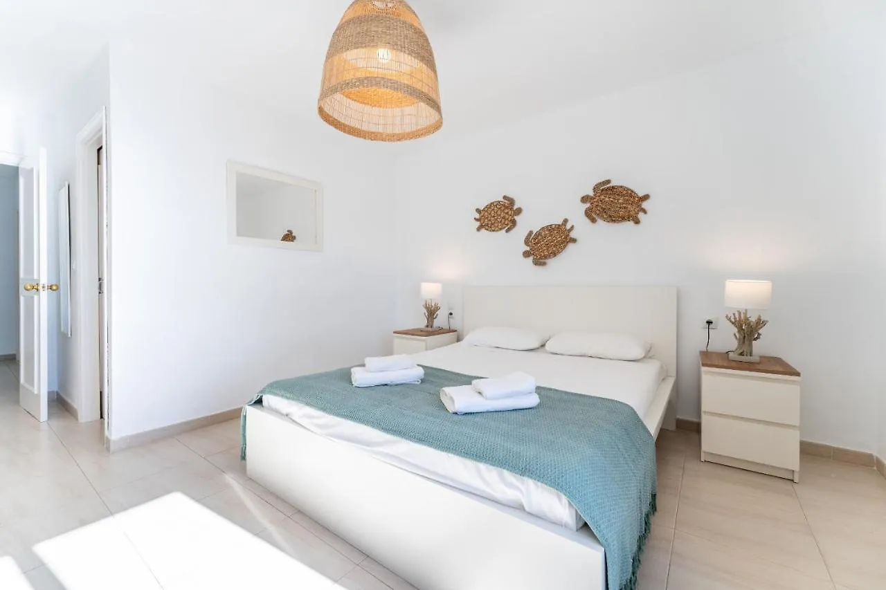 Dona Lola Patricia: Beachfront Calahonda Penthouse with Sea Views Mijas 0*,  Spain