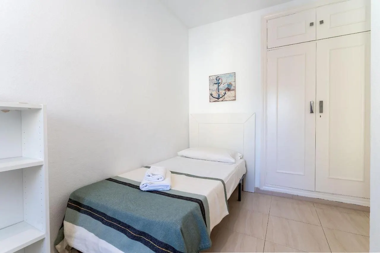 Dona Lola Patricia: Beachfront Calahonda Penthouse with Sea Views Mijas Apartment