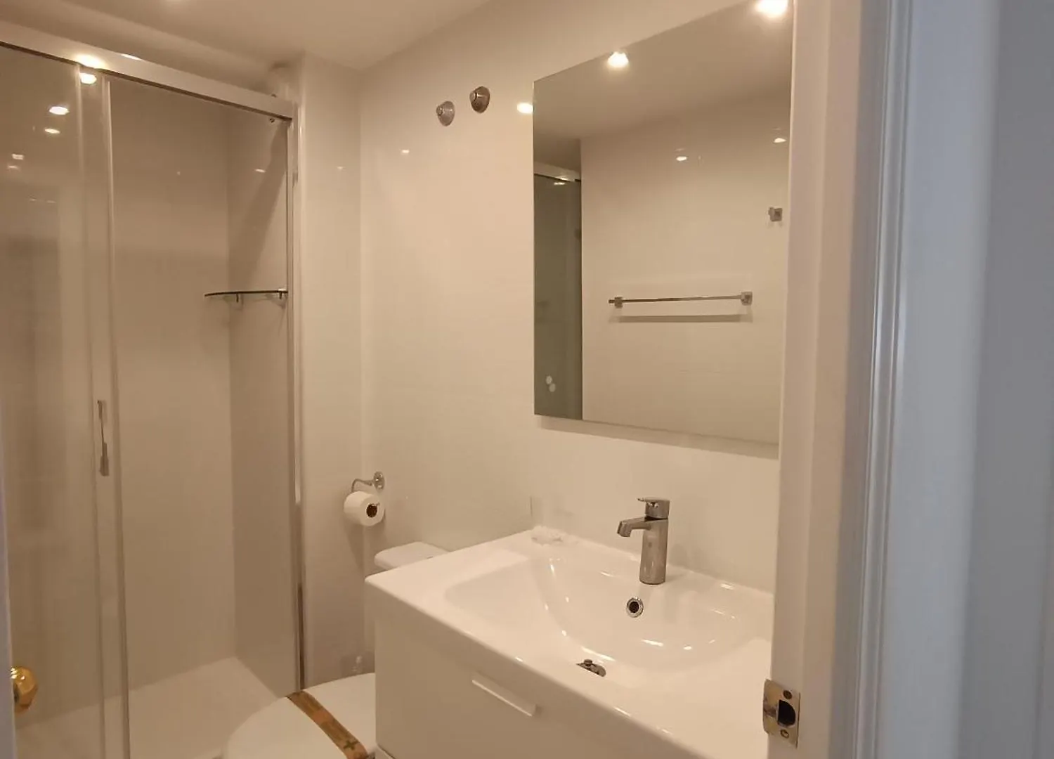 Apartment Dona Lola Patricia: Beachfront Calahonda Penthouse with Sea Views Mijas Spain